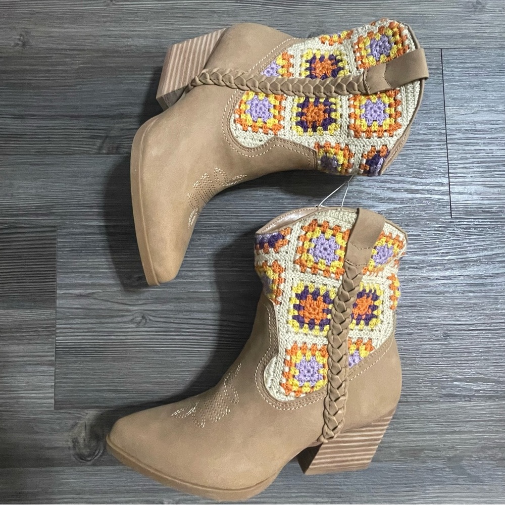 DV DOLCE VITA Kathryn Western Cowboy Boots Sz 6 Granny Square Crochet Boho *RARE - Picture 2 of 16